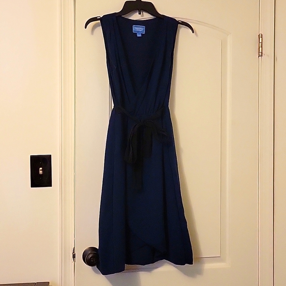 Vera wang knee length dress